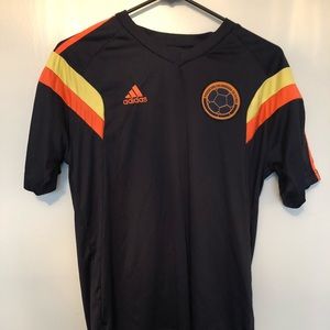 Columbia soccer tee
